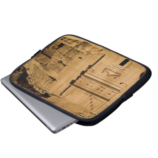 Saudi-Arabien, Standort von Madain Saleh, alte 3 Laptopschutzhülle (Vorne Knopf)