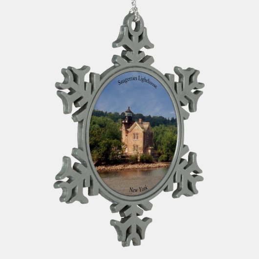 Saugerties Leuchtturmball oder Schneeflocke Schneeflocken Zinn-Ornament (Links)