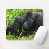 Säugling Gorilla Kisses Silverback Gorilla Mousepad (Mit Mouse)