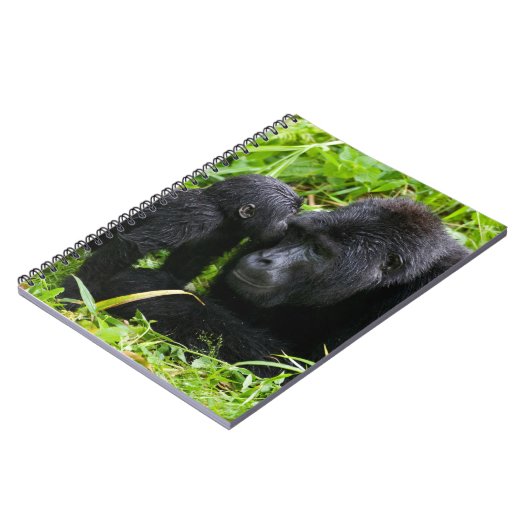 Säugling Gorilla Kisses Silverback Gorilla Notizblock (Linke Seite)