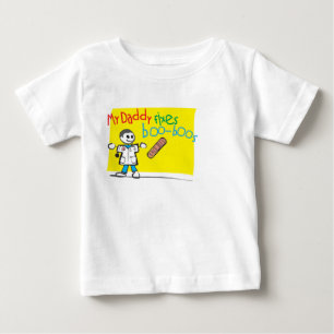 Säuglings-T - Shirt mein Vati regelt Boo-Boos