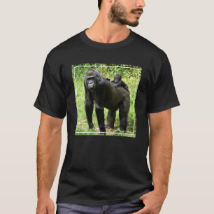 Säuglings-Tiefland-Gorilla auf der Rückseite der T-Shirt