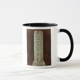 Säule, welche die Monate August bis Dezember zeig Tasse