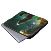 Säulen der Schaffung (M16 Eagle Nebelfleck) Laptopschutzhülle (Vorne Knopf)