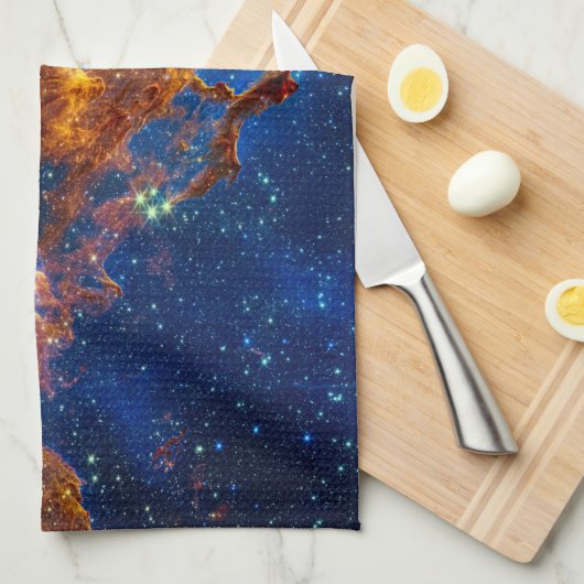 Säulen der Schöpfung - James Webb NIRCam Astronomi Geschirrtuch (Viertel Falte)