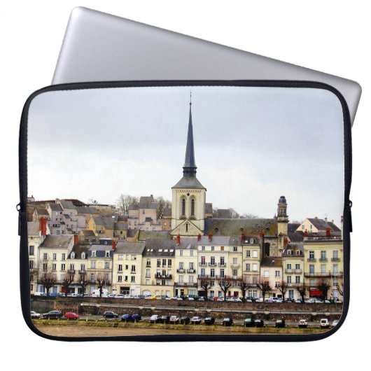 Saumur River Bank Scene Laptop Sleeve (Vorderseite)