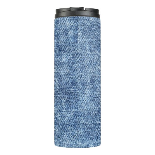Säure waschen blaue Denim, nah-up Textur. Thermosbecher (Rückseite)