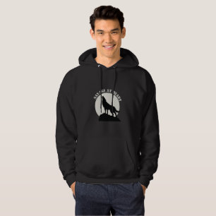 Savage am Herzen - Bold Howling Wolf Design Hoodie