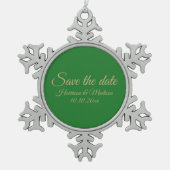Save the Date Ankündigung von Hochzeitsschreiben Schneeflocken Zinn-Ornament (Vorderseite)