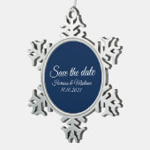 Save the Date Ankündigung von Hochzeitsschreiben Schneeflocken Zinn-Ornament (Rechts)