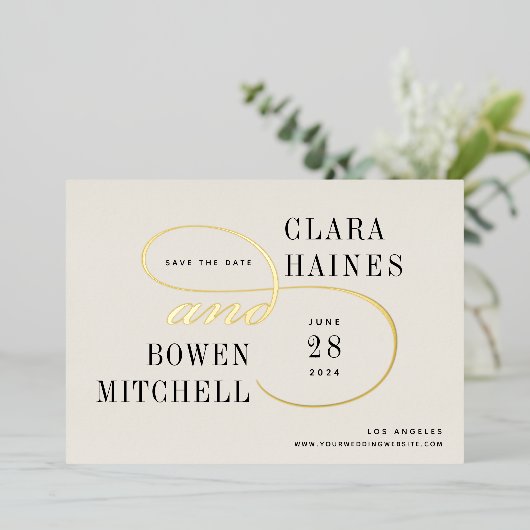 Save the Date aufgedeckte Swash-Karte Folieneinladung (Stehend vorne)