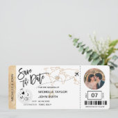 Save the Date Boarding Pass Einfache Weltkarte Einladung (Stehend Vorderseite)