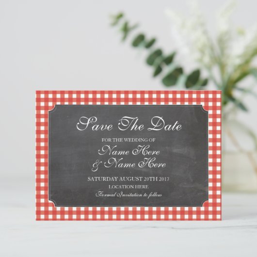 Save the Date Chalk Red Karo Rustic Wedding Card (Stehend Vorderseite)