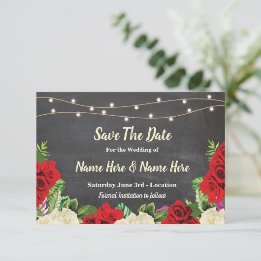 Save the Date Chalk Rustikale Rote Rosen Lights la (Stehend Vorderseite)