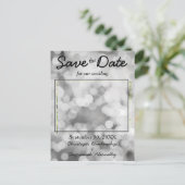  Save the Date Custom Foto Bokeh Wedding Ankündigungspostkarte (Stehend Vorderseite)