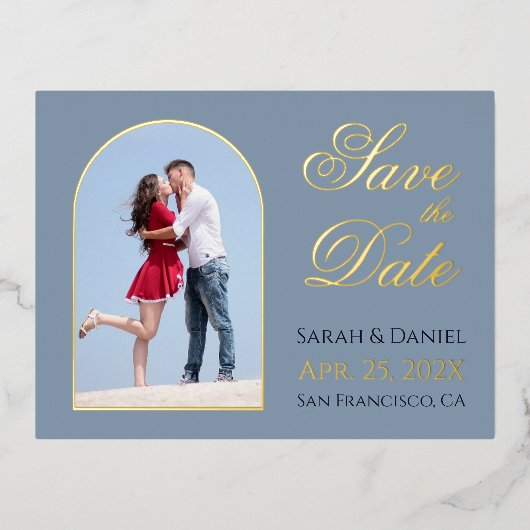 Save the Date Dusty Blue Foto in Arch Gold Script Folie Einladungspostkarte (Vorderseite)