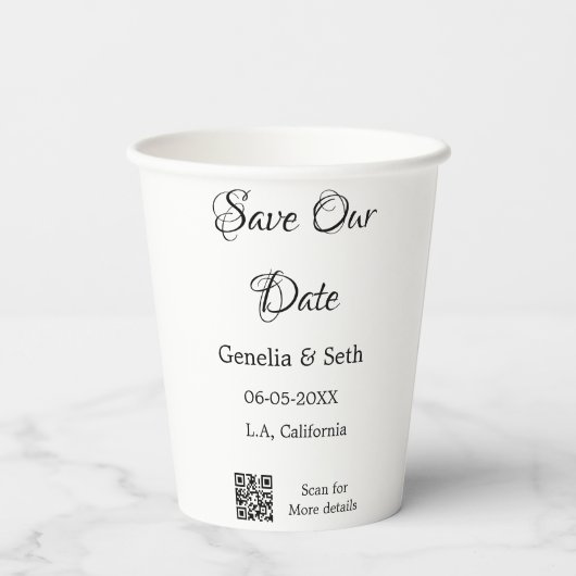 Save the Date einfache minimale QR-Scan-Codedetail Pappbecher (Rückseite)