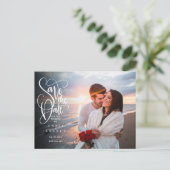 Save the Date Eleganter Script Foto QR Code Postkarte (Stehend Vorderseite)