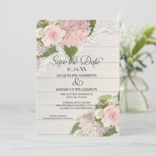 Save the Date Foto Pink Hydrangea Holzzaun (Stehend Vorderseite)