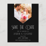 Save the Date Foto Stilvoll Moderne Einfache Hochz Flyer<br><div class="desc">Save the Date Stylish Modern Simple Wedding Cards präsentiert Ihr Lieblings-Foto mit dem Text "Save the Date" in der modernen Kalligraphieskripttypografie. Ideal für Hochzeiten,  Geburtstag,  Babydusche,  Jubiläumsfeiern und Partys. Entwickelt für Sie von ©Evco Studio www.zazzle.com/store/evcostudio</div>