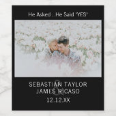 Save the Date Gay He sagte Ja Personalisiert Foto Weinetikett (Einzelnes Label)