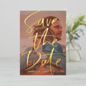 Save the Date Gold Calligraphy Foto Folieneinladung (Stehend vorne)