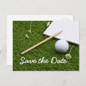 Save the Date Golfball mit Bleistift auf Grün Einladungspostkarte (Vorne/Hinten)