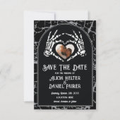 Save the Date Halloween Skeleton Heart Hands (Vorderseite)