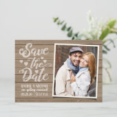 Save the Date Hochzeit | Foto auf rustikalem Holz Einladung (Stehend Vorderseite)