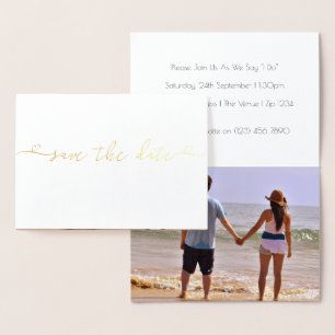 Save the Date Hochzeitstypografie mit Herz-Detail Folienkarte