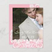 Save the Date Ihr Foto Rosa und Weiße Damast Ankündigungspostkarte (Vorne/Hinten)