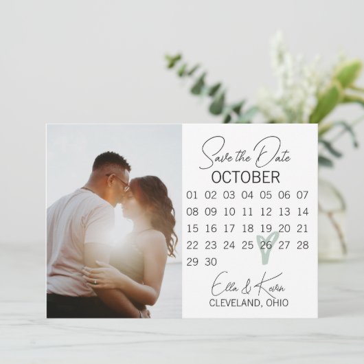 Save the Date-Karte für das moderne Magengrüne Her Save The Date (Stehend Vorderseite)