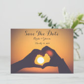 Save the Date Karte, Hände des Geliebten, Sonnenun Einladung (Stehend Vorderseite)
