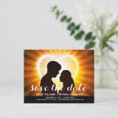 Save the Date Karte mit romantischem Paar (Stehend Vorderseite)