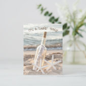 Save the Date Meldung in einer Flasche Ankündigungspostkarte (Stehend Vorderseite)