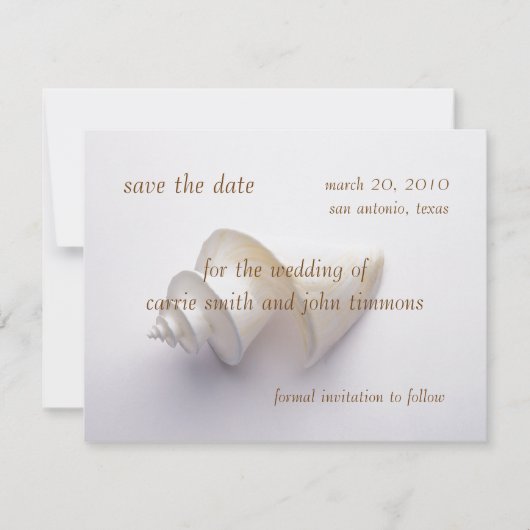 Save the Date mit der Muschel auf See im Sand (Vorderseite)