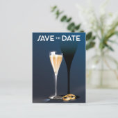Save the Date mit goldfarbenen Ringen Postkarte (Stehend Vorderseite)