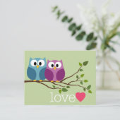 Save the Date mit Niedlichem Owl Couple Ankündigungspostkarte (Stehend Vorderseite)