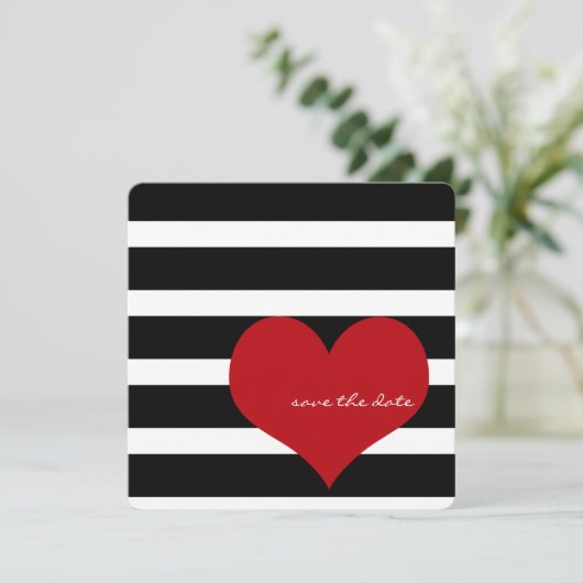 Save the Date mit rotem Herzen und Streifen (Stehend Vorderseite)