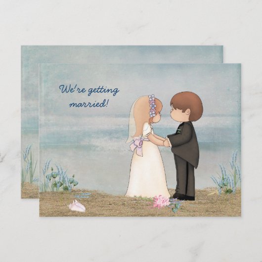 Save the Date niedliches Paar am Strand Ankündigungspostkarte (Vorne/Hinten)