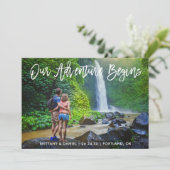 Save the Date Pinsel Script Adventure Foto Card (Stehend Vorderseite)