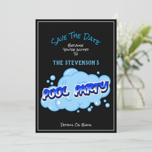 Save the Date Pool Party Einladung Blaue Blasen (Stehend Vorderseite)