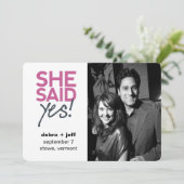 Save the Date sagte sie ja! Einladung (Stehend Vorderseite)