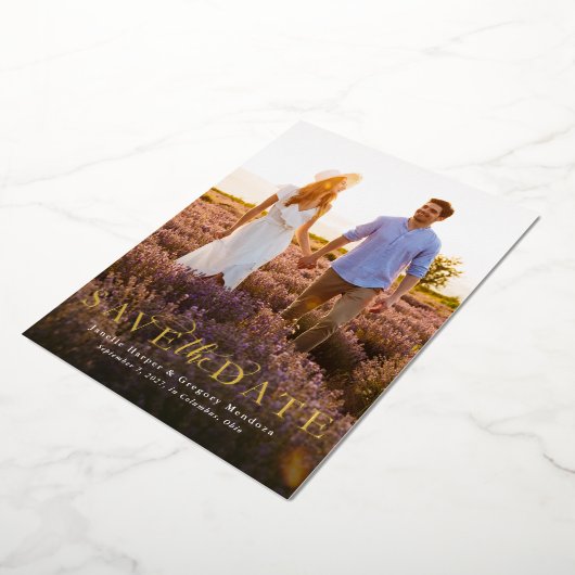 Save the Date schlichtes, elegantes vertikales Fot Folieneinladung (Gedreht)