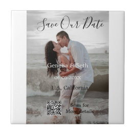 Save the date simple minimal QR scan code details  Fliese