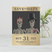 Save the Date Skeletons Oktober Halloween Hochzeit (Stehend Vorderseite)