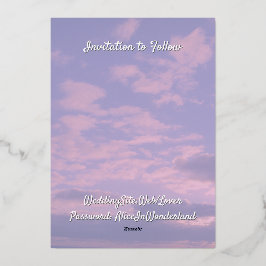 Save the Date: Traumwolken-Thema über Folieneinladung