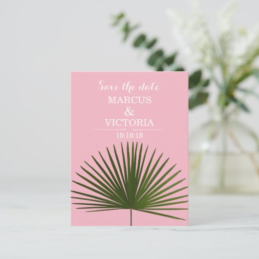 Save the Date Tropical Palm Frond Leaf Wedding Ankündigungspostkarte (Stehend Vorderseite)