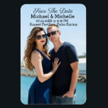 Save the Date unseres Hochzeitsmagazins Magnet<br><div class="desc">Dieser Kühlschrank Magnet ist einfach und doch schön,  um Ihre Familie und Freunde an Ihren besonderen Tag zu erinnern. Sie können dies mit Ihrem Foto personalisieren und den Text des Magneten ändern. Lass sie Save the Date und vergiss nicht!</div>