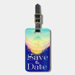 Save the Date Vintage Mystische Berge. Gepäckanhänger
